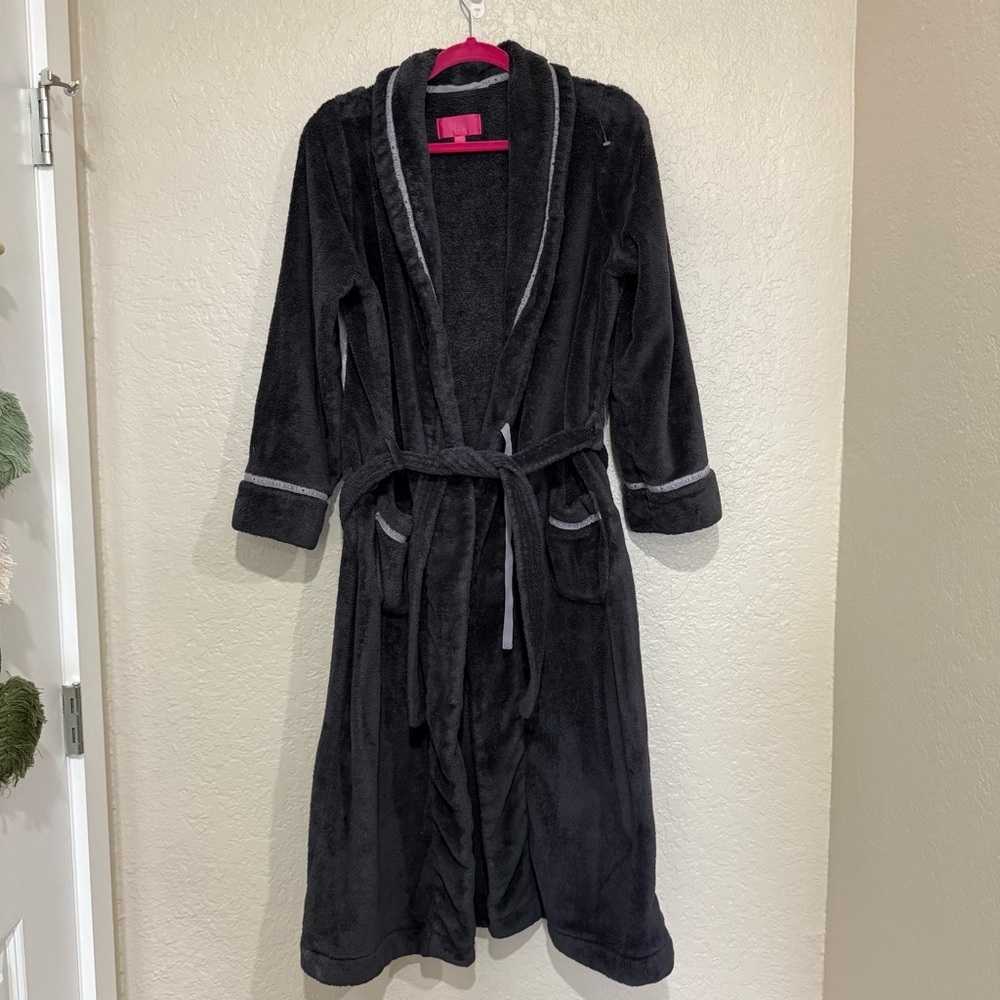 Victoria's Secret Plush Bathrobe Size Medium Cozy Lounging Comfy Soft